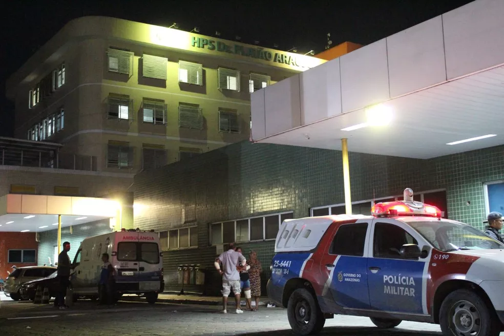 Idoso é atingido com facada no pescoço durante briga entre vizinhos em Manaus