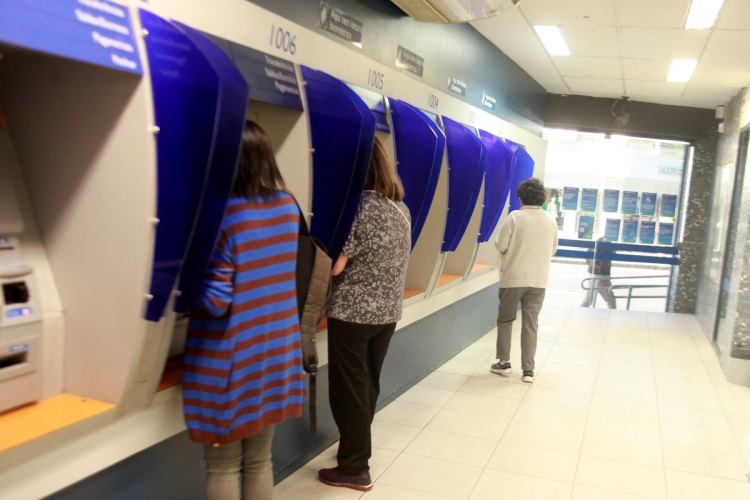 Bancos renegociam quase R$ 12 bi no Programa Desenrola