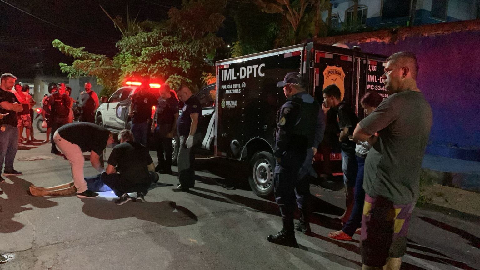 Vídeo: Suposto ladrão atira em criança e é morto durante fuga por ‘justiceiro’ em Manaus