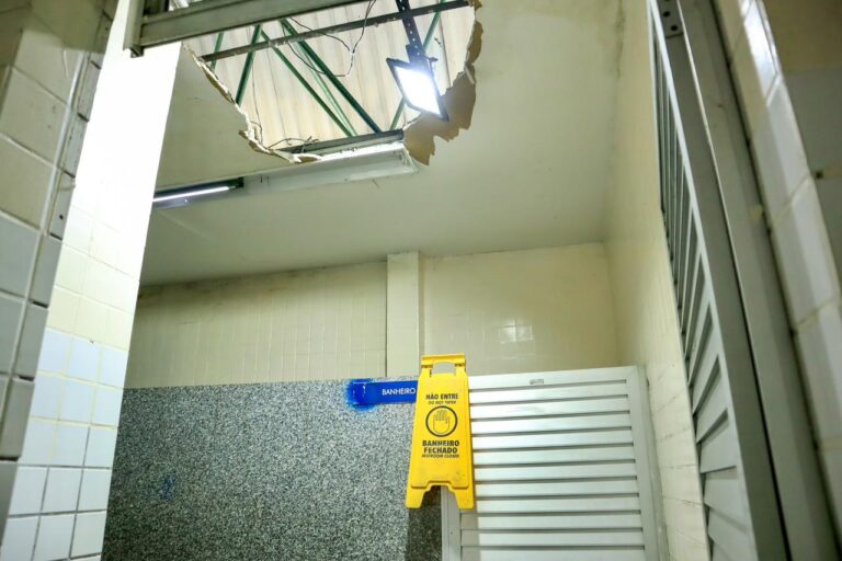 Manutenção: Terminais e estações do transporte coletivo são alvo de atos de vandalismo em Manaus