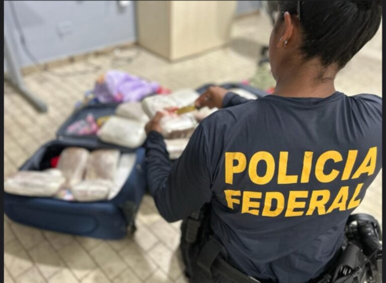 Passageira é abordada em lancha no AM com 16kg de cocaína