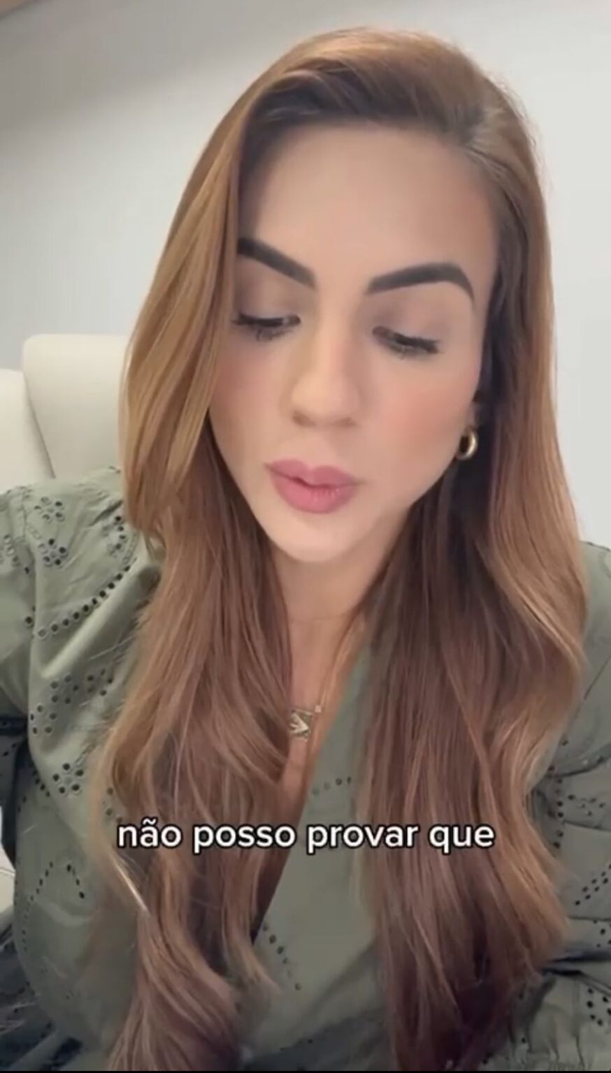 Deputada Débora Menezes grava vídeo e pede desculpas por Fake News contra o Senador Omar Aziz