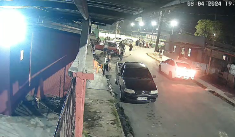 Tiroteio: Vídeos mostram o momento da correria no campo do bairro Jorge Teixeira