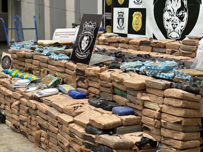 PC-AM prende trio e apreende meia tonelada de maconha tipo skunk e oxi avaliada em R$ 7,5 milhões