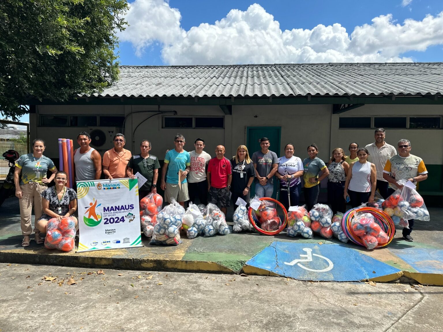 Incentivo: Prefeitura entrega materiais novos aos núcleos do programa ‘Manaus Esportiva’