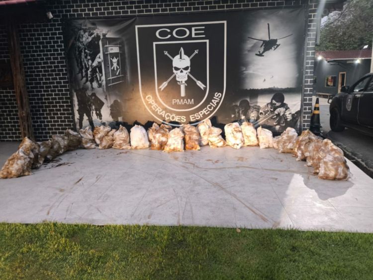 Droga avaliada em R$ 48 milhões é apreendida no AM em tanques com petróleo