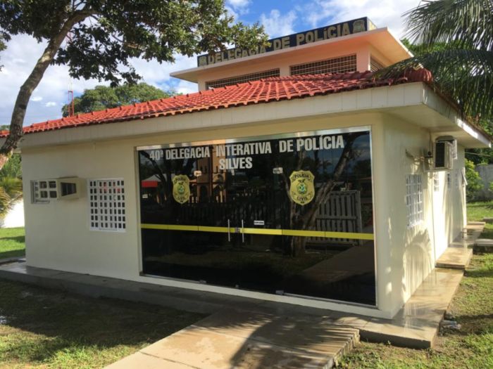 Em Silves, PC-AM e PMAM prendem homem por ataque à unidade de saúde municipal