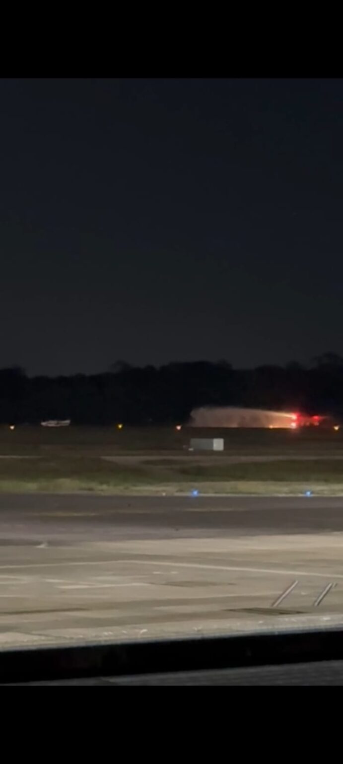 Pouso de emergência: Avião com problemas técnicos faz pouso de emergência e assusta passageiros em Manaus