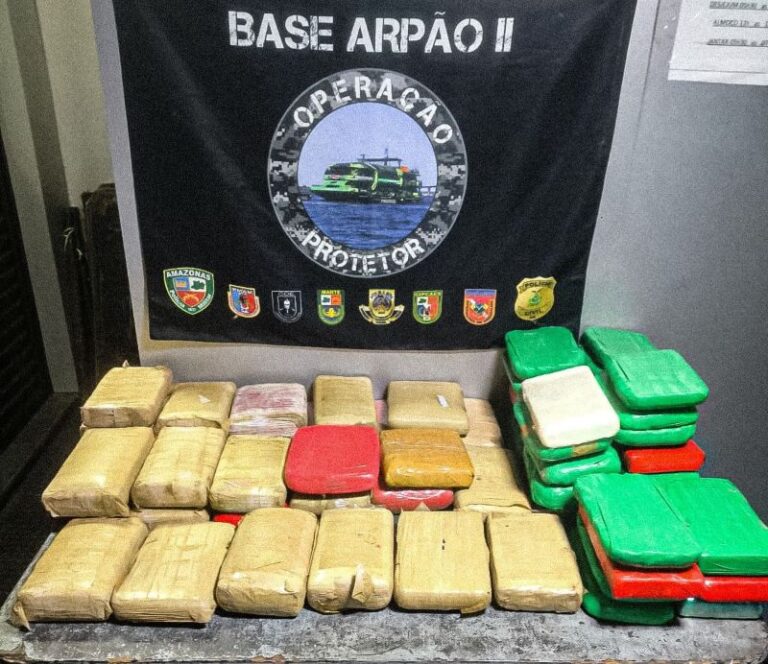 Polícia apreende mais de 80 kg de drogas no Rio Solimões e prende quatro pessoas no AM