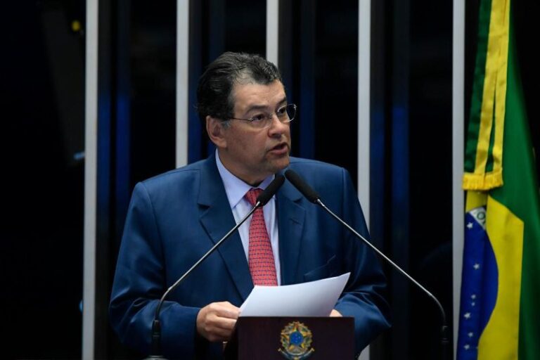 Eduardo Braga é reconhecido como um dos parlamentares mais influentes de 2025