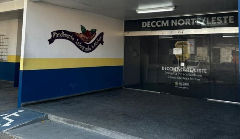 Homem é preso em Manaus por tentar matar ex-companheira com faca e por asfixia na frente dos filhos