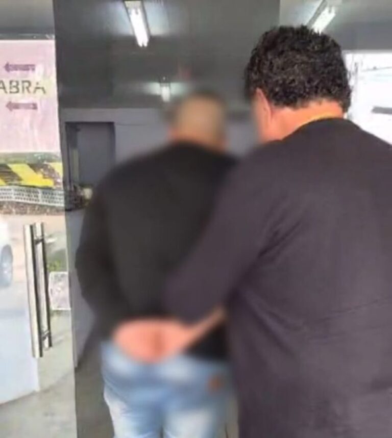 Homem é preso em Manaus por perseguir ex e dizer que medida protetiva “não resultaria em nada”
