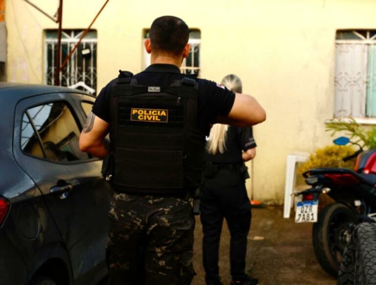 Homem é preso após furtar 48 latas de leite em pó de mercadinho em Manaus