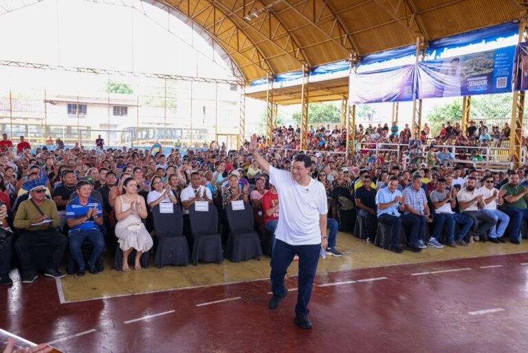 Eduardo Braga anuncia licitação para reconstrução e modernização do porto de Nhamundá