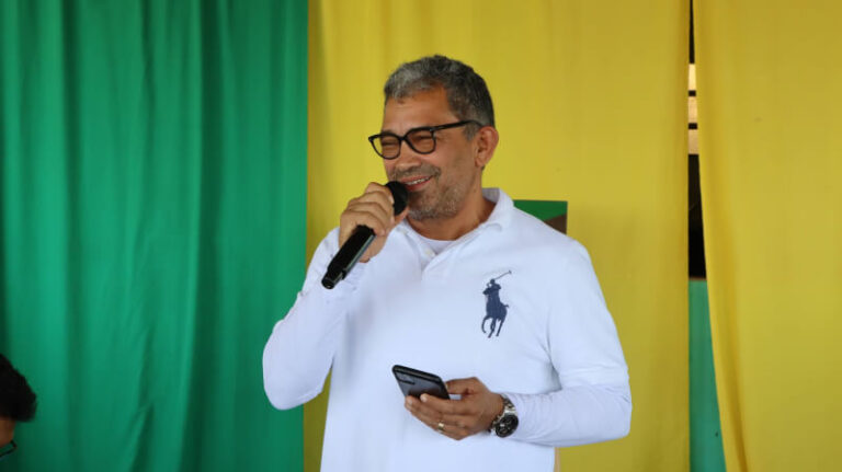 Augusto Ferraz vai gastar quase R$ 1 milhão em equipamentos, sem dizer quais são