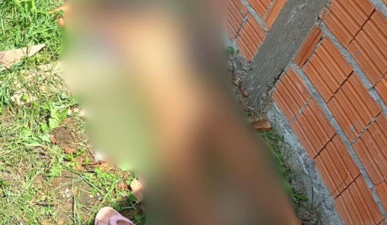 VÍDEO! Jovem é vista com homem horas antes de ser encontrada morta e nua em terreno baldio de Manaus