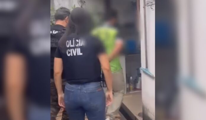 Homem é preso suspeito de estuprar criança e enviar imagens pornográficas à vítima, em Manaus