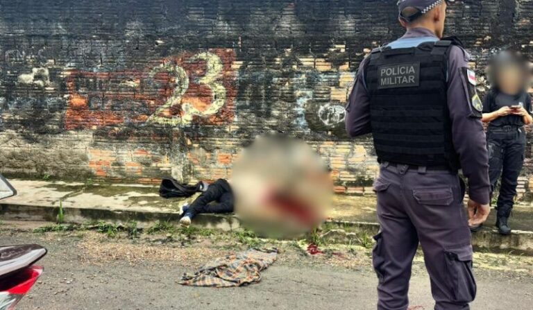 VÍDEO: Homem é morto a tiros durante assalto quando ia para o trabalho em Manaus