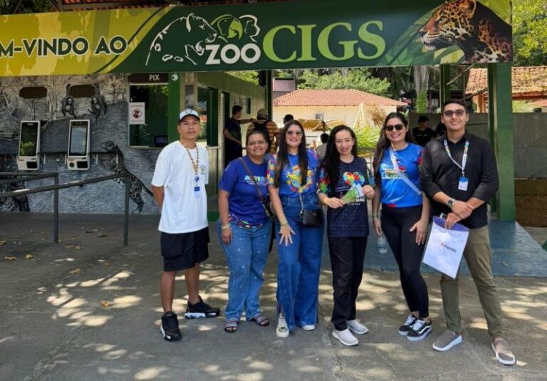 Crianças neurodivergentes participam de atividades sensoriais em espaços naturais de Manaus