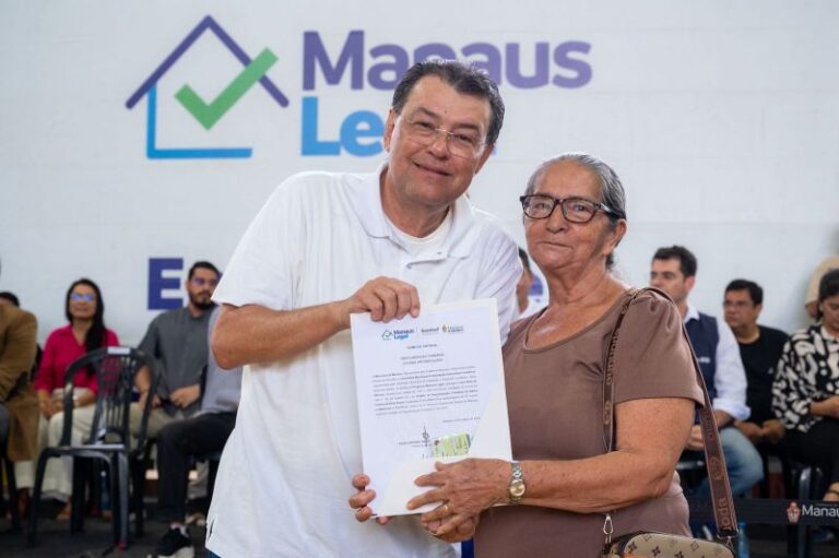 Eduardo Braga reforça protagonismo na política de habitação em Manaus durante entrega de 1,5 mil títulos de imóveis