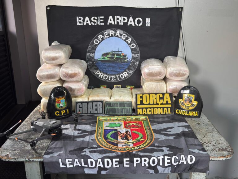 Base Arpão 2: Com o apoio de cão policial, PMAM apreende mais de 40 kg de entorpecentes
