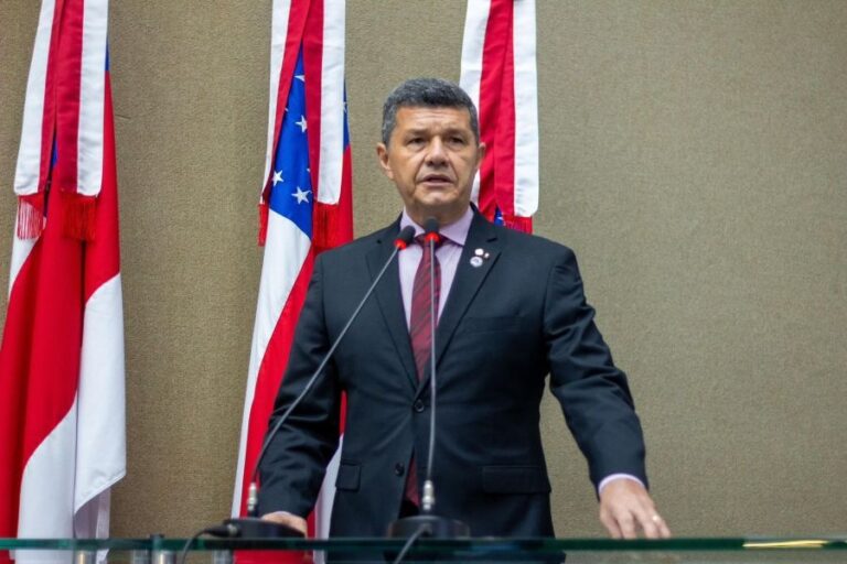 Comandante Dan é o primeiro a declarar publicamente voto a Omar em eleição tampão